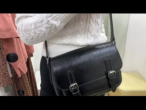 ❤️ Masturbazione publica di a ghjovana cagna FeralBerry cù un dildo in a sala di prove ❤️ Sessu di qualità à co.freepornhdonlinegay.ru ❌️❤